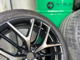 Réparation de deux jantes de #nissan #gtr en vernis teinté 🤩 

 #alpesmaritimes #cotedazur #sophiaantipolis #cncmachining  #diamondcut #powdercoatings #wheelrepair #reparationjante #greensolv #usinage #peinturepoudre #thermolaquage #decapage #bmw  #porsche #ferrari #lamborghini #mperformance #mercedes #voituredeluxe #prestigecars #passionauto #bentley #rollsroyce #personnalisation #frenchartisanat #wheelspecialist